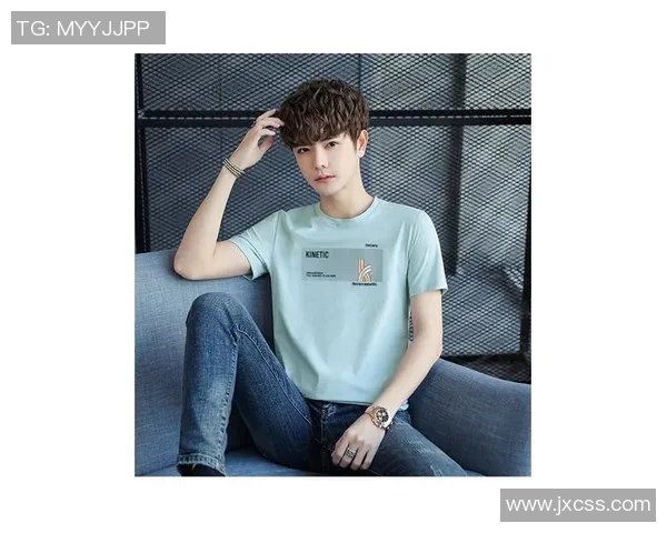 潮流与运动的完美结合潮牌足球明星短袖引领时尚新风潮 潮流与运动的完美结合潮牌足球明星短袖引领时尚新风潮