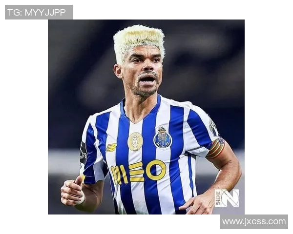 聚焦艾特足球明星名字探索他们的传奇故事与辉煌成就 聚焦艾特足球明星名字探索他们的传奇故事与辉煌成就