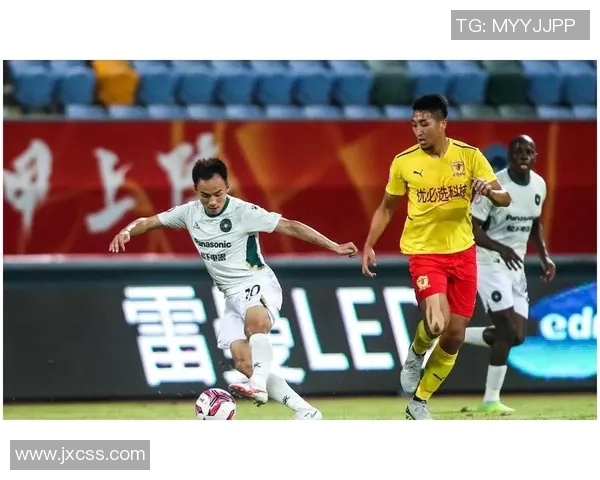 武汉足球队在邀请赛中以55分稳居积分榜首位,展现强劲实力 武汉足球队在邀请赛中以55分稳居积分榜首位,展现强劲实力